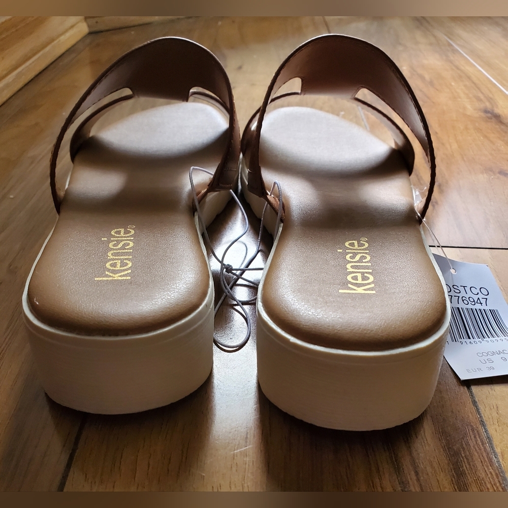 Sandal Bundle - Picture 3 of 14